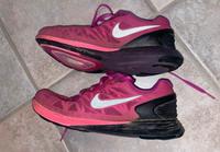 Damen Laufschuhe von Nike in Gr. 40,5 -guter Zustand Hessen - Lich Vorschau