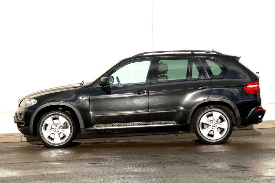 BMW X5 3.0sd SPORT*AUTOMATIK*LEDER*PANORAMA*GARANTIE in Berlin