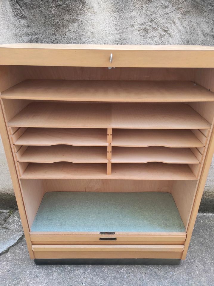 EKA Aktenschrank / Rollladenschrank / vintage / 60er / 70er in Würzburg