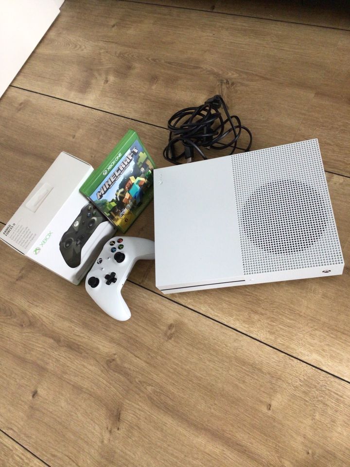 Xbox Fortnite edition in Windhagen