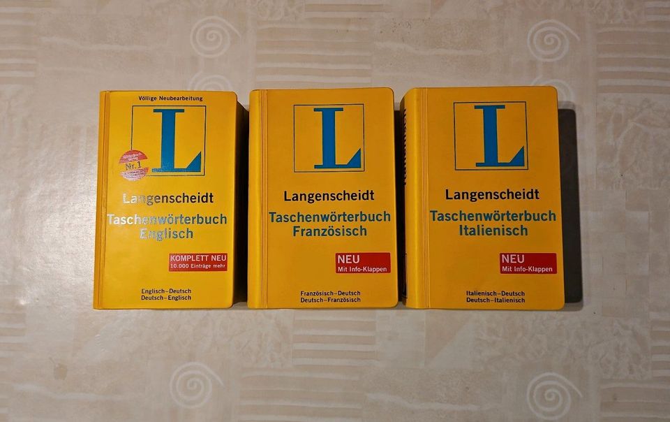 Langenscheidt Wörterbücher Englisch, Französisch, Italienisch in Eschelbronn