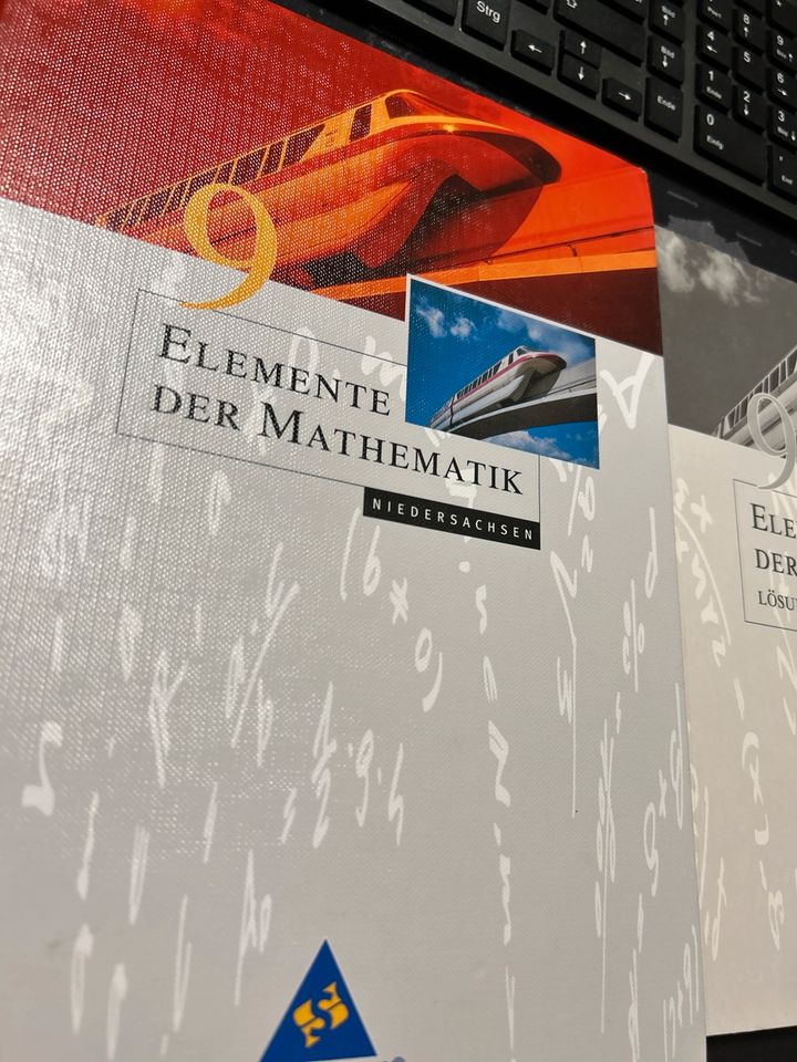 Elemente der Mathematik Klasse 9 Buch + Lösungen in Rhauderfehn