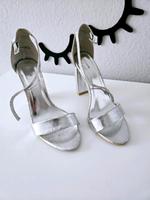 Silber Absatz Schuhe Sandalen gr.39 Nordrhein-Westfalen - Weeze Vorschau