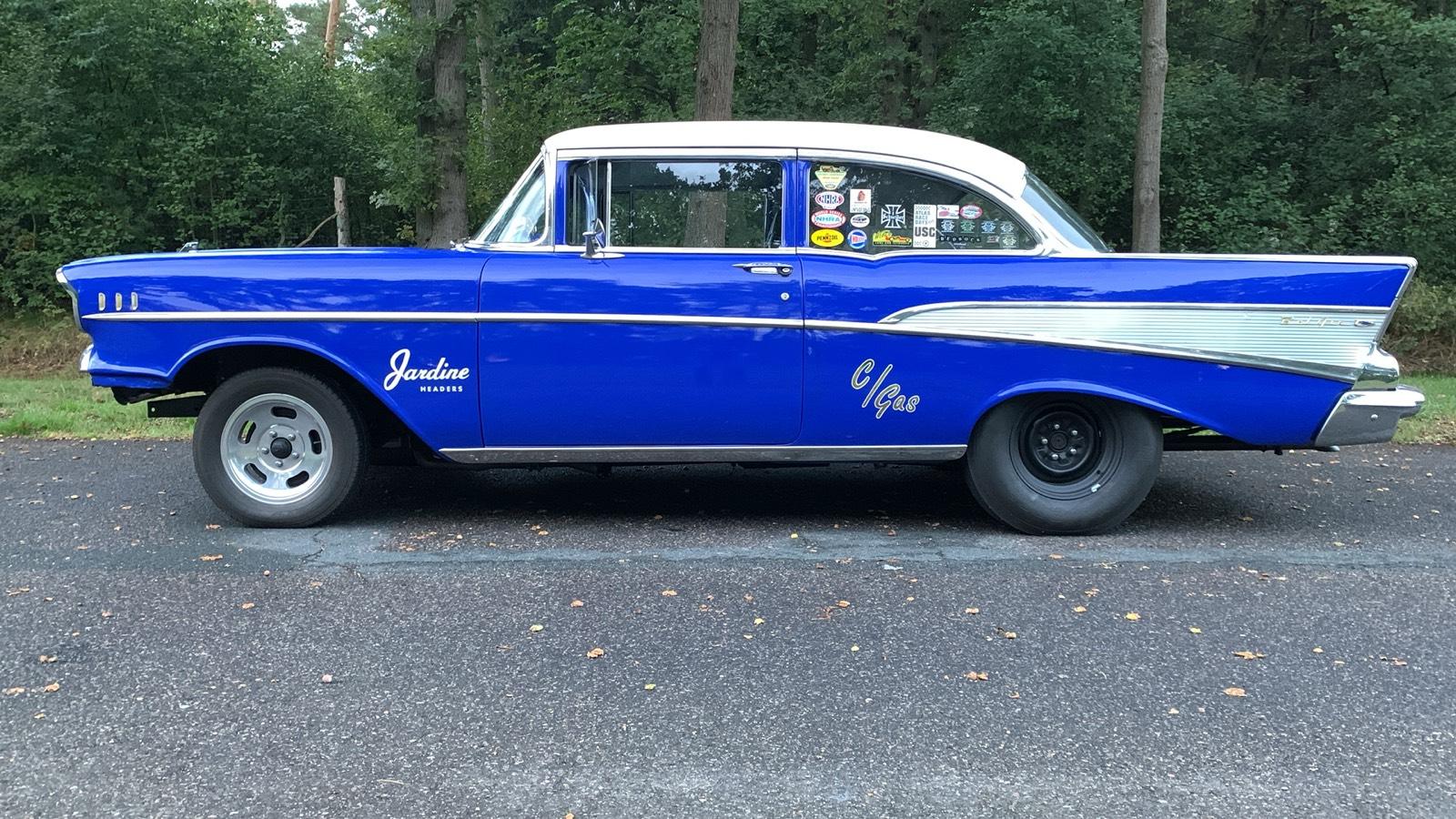 Abbildung des Autos Gasser Chevy 1957 Hot Rod