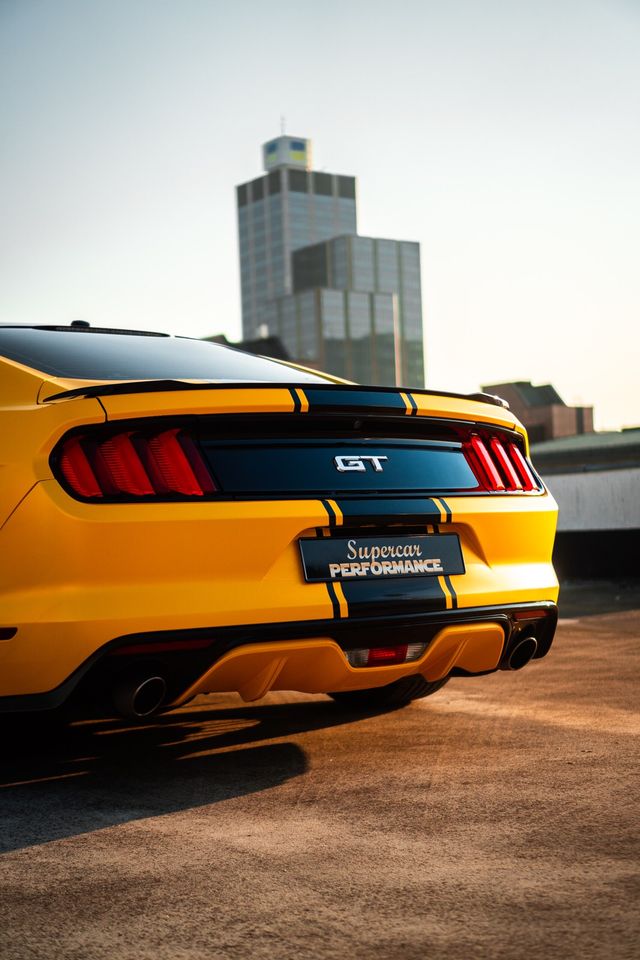 FORD MUSTANG GT 5.0 V8 Kräftiger Sound Sportwagen Auto mieten in Langenfeld