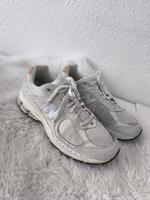 New Balance - Sneaker 2002 R in Creme  - Unisex Köln - Porz Vorschau