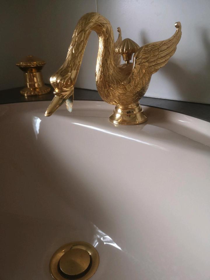 Hochwertiges vergoldetes Wasserhahn-Set (Schwan Design) 2/2450 in Wald-Michelbach