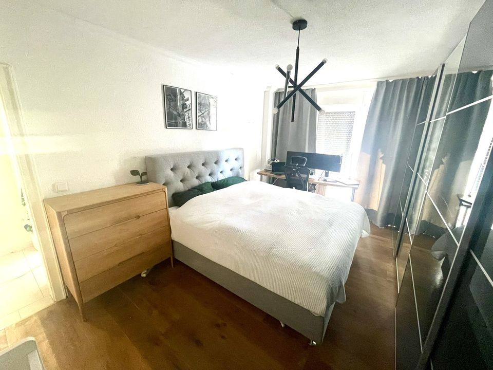 Exklusive, sanierte 3-Zimmerwohnung mit Balkon und EBK in Nbg in Nürnberg (Mittelfr)