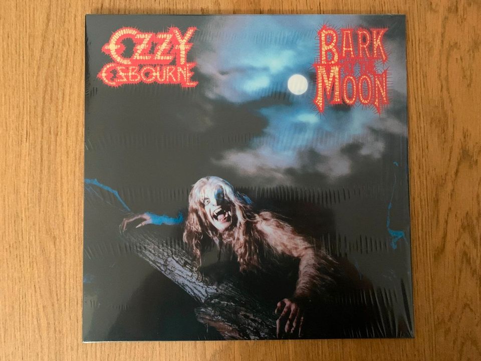 Ozzy Osbourne – Bark At The Moon LP + Poster NM (Black Sabbath) in Nußloch