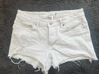 Kurze Hose Jeans Shorts weiß Gr. 36/38 H&M Leipzig - Anger-Crottendorf Vorschau