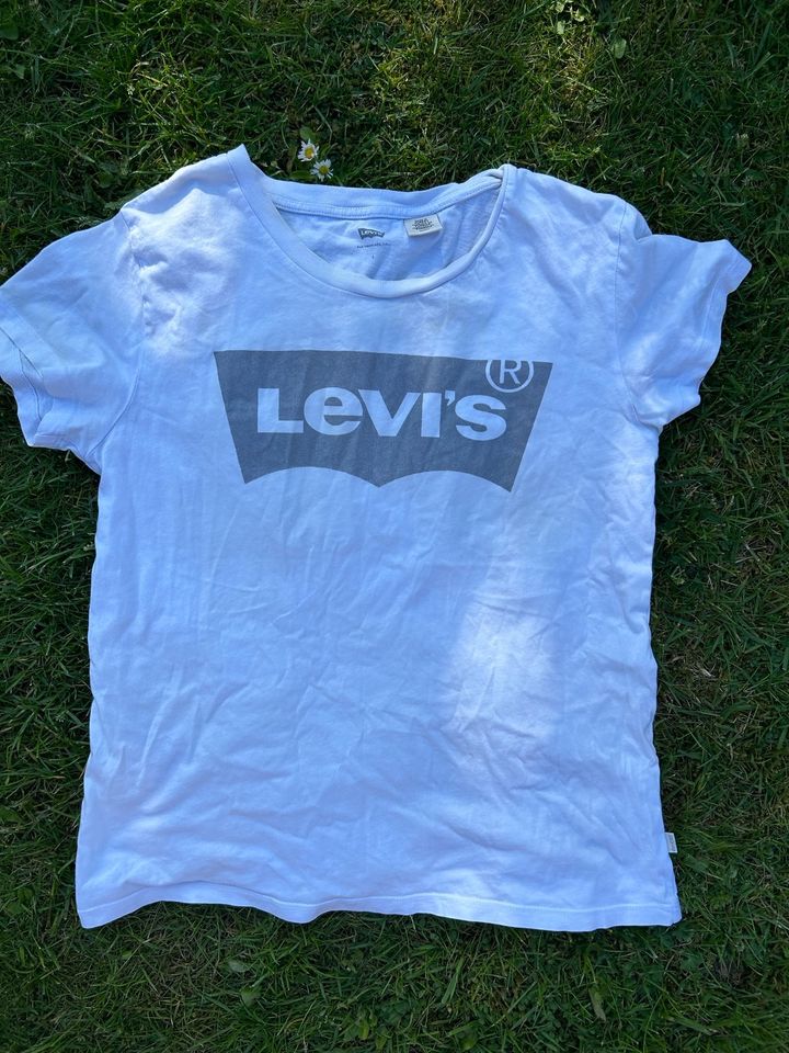 Levi’s tshirt Damen Shirt weiß Silber Damen Oberteil Gr. S in Eckernförde