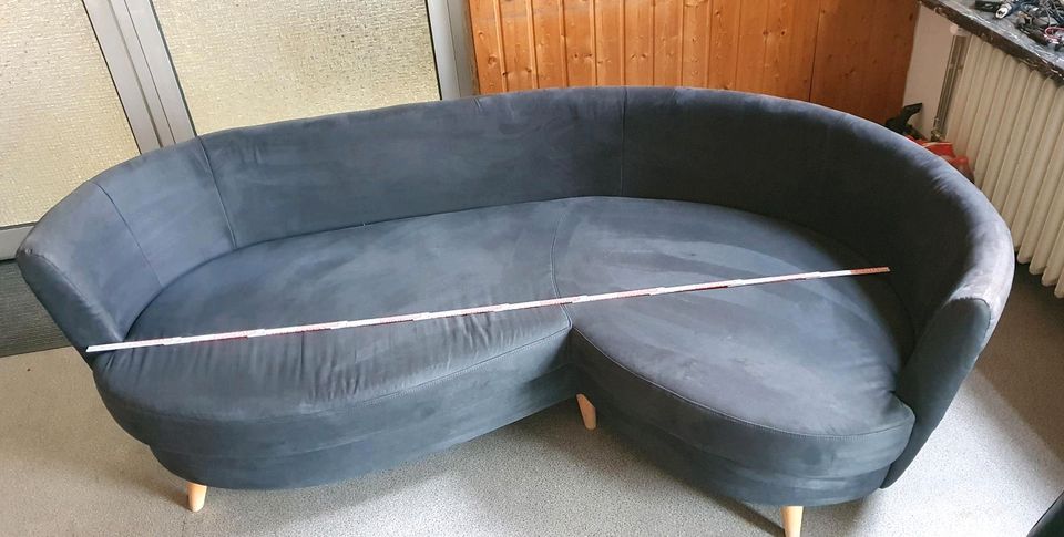 Couch / Sofa mit Hocker in Pfungstadt