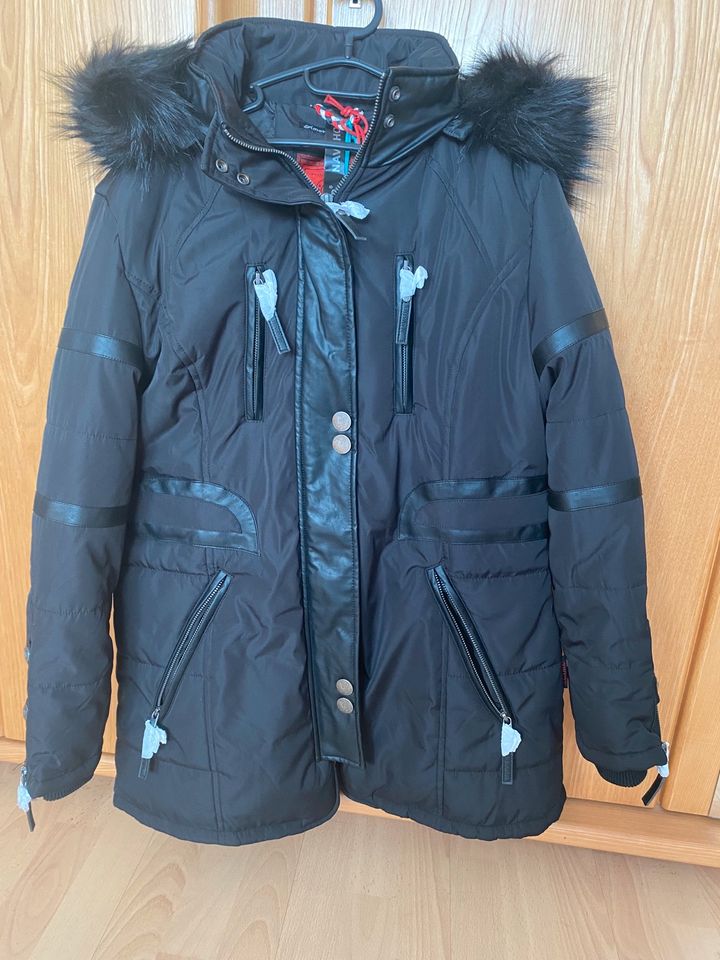 Winterjacke Damen in Büchel