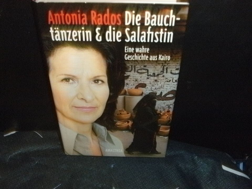 Antonia Rados - Die Bauchtänzerin & die Salafistin in Hamburg