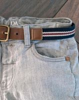 Stretch Jeans Gr.128 hellgrau mit Gürtel schmales Bein straight Nordrhein-Westfalen - Schleiden Vorschau