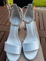 G. Westerleigh Hochzeitsschuhe Ivory Satin Sandalen Niedersachsen - Isernhagen Vorschau