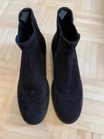 NEUWERTIG Prada Wildleder-Stiefelette München - Schwabing-West Vorschau