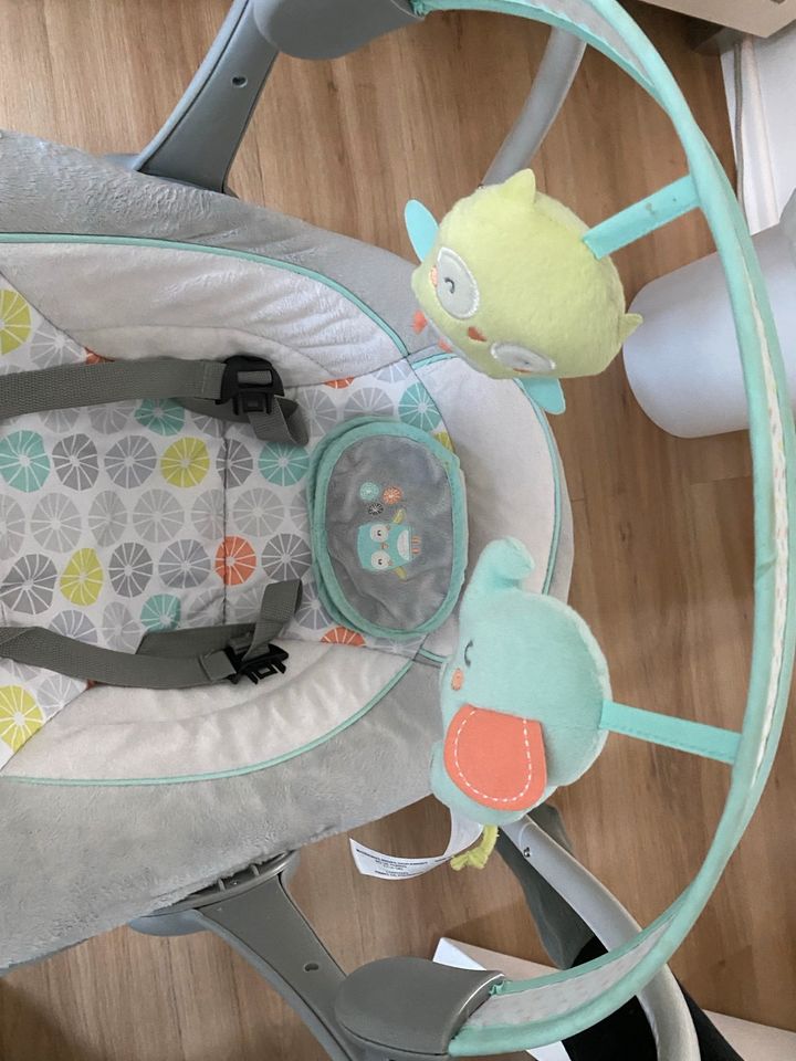 Wippe elektrische Schaukel Baby Ingenuity Babyschaukel wie neu in Berlin