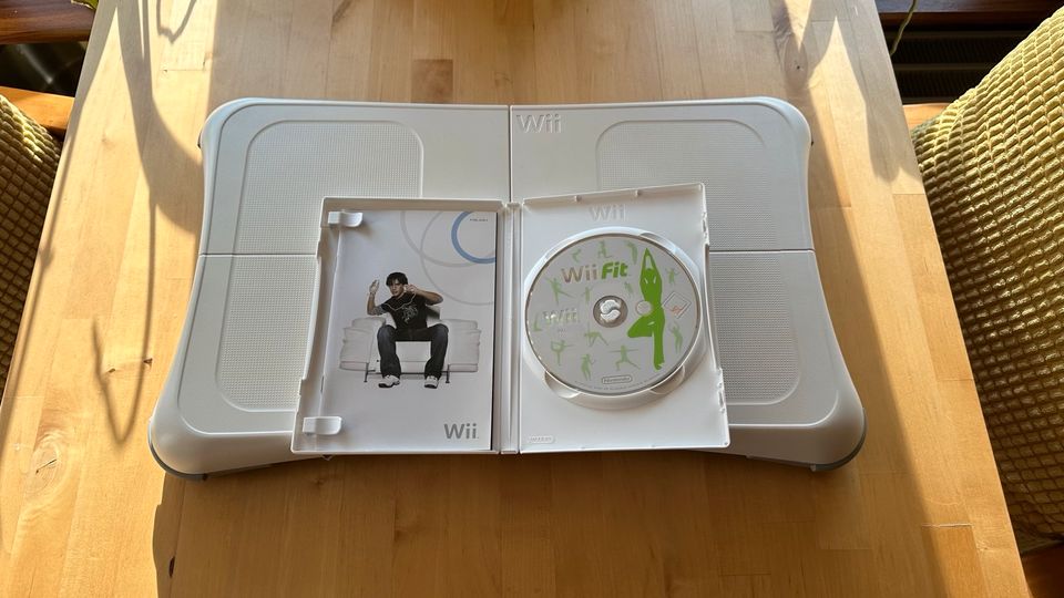 Nintendo Balance Board Wii Fit weiß inkl. Wii Fit Spiele in Sindelfingen