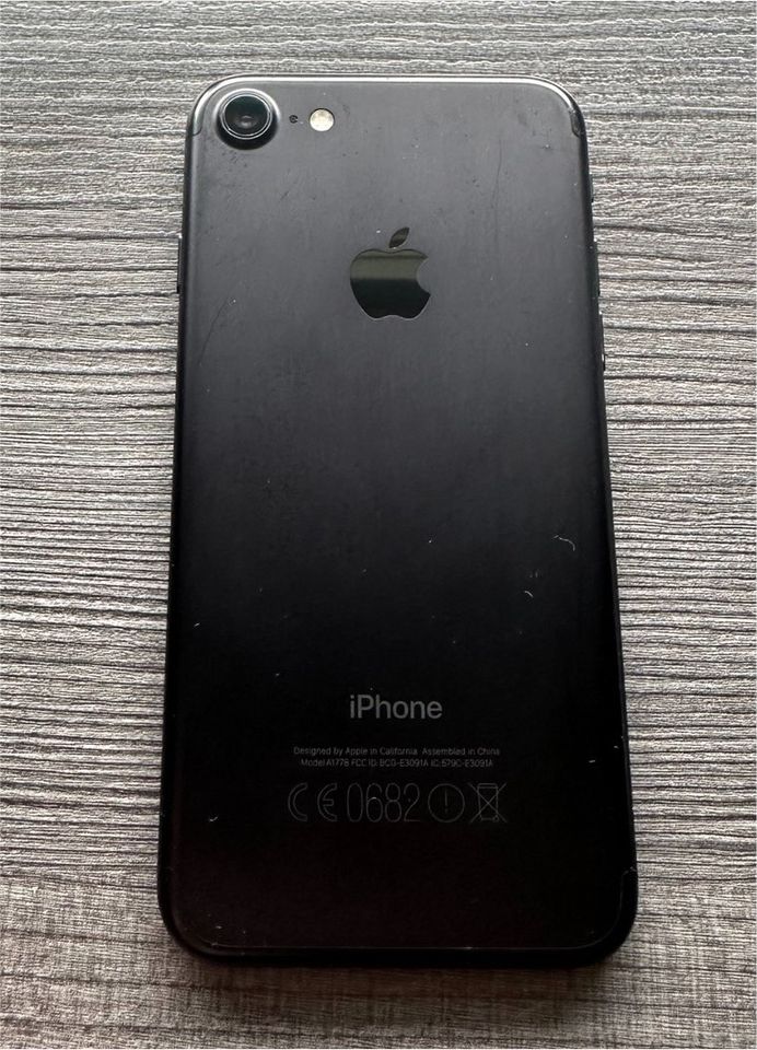 IPhone 7 schwarz in Probsteierhagen