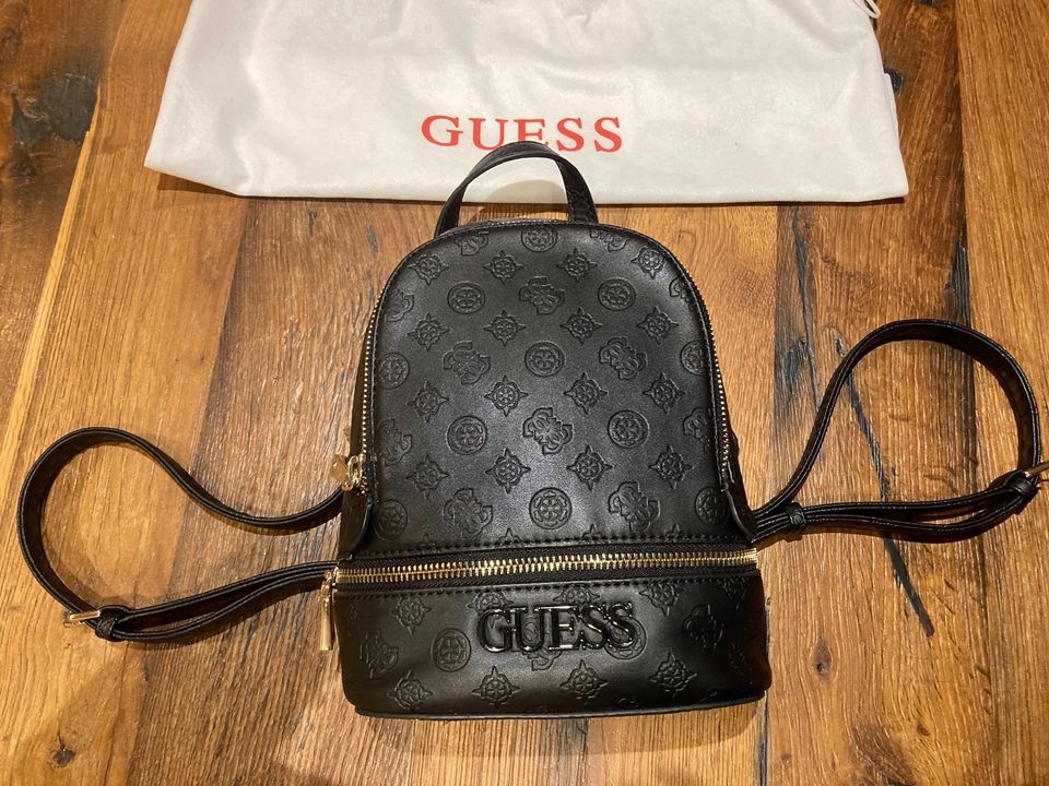 Guess Rucksack small schwarz in Bayern - Bad Wörishofen | eBay  Kleinanzeigen ist jetzt Kleinanzeigen