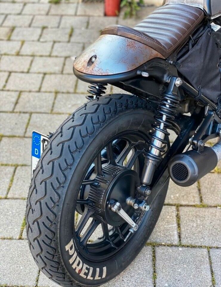 Honda CBX 650 E Caferacer Bobber Umbau in Heldenstein