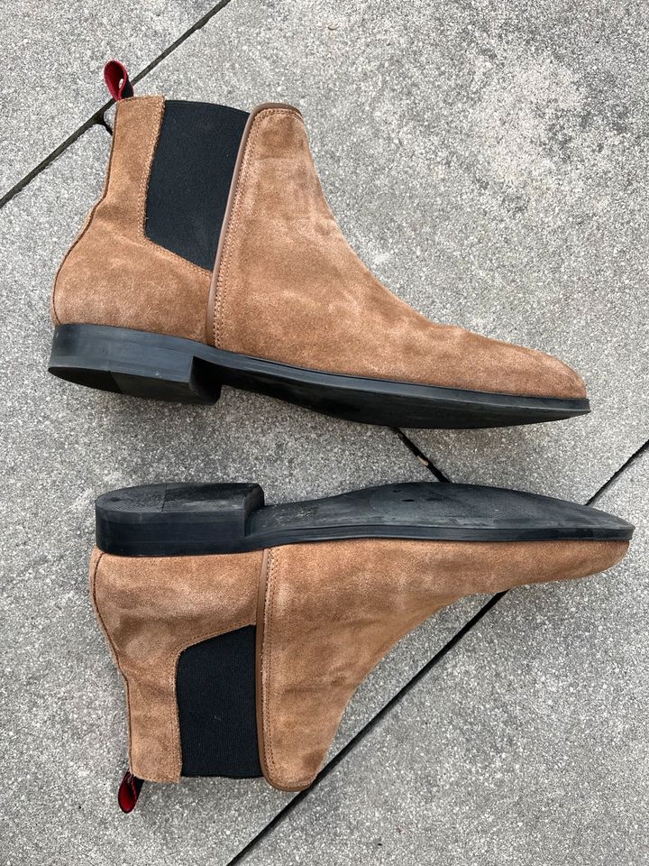 Neuwertige Chelseaboots Hugo Boss Männer in Nürnberg (Mittelfr)