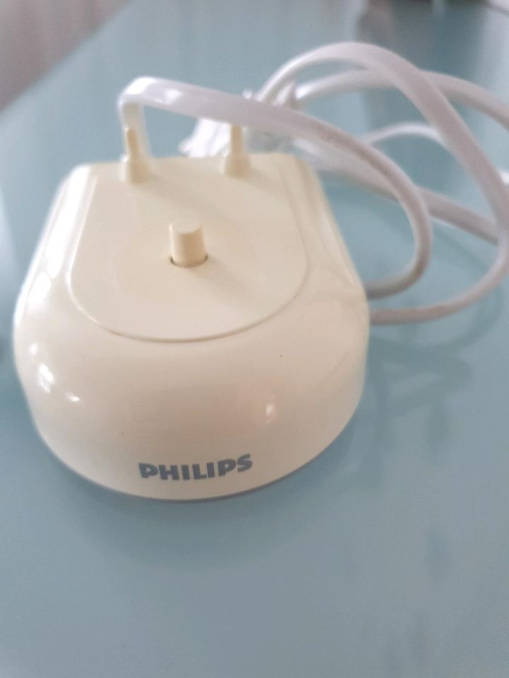 Philips Ladegerät für elektronische Zahnbürste in Münster