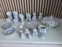 35 teiliges Jöger Eisenberg blauer Saks DDR Geschirr Porzellan Sachsen - Markranstädt Vorschau