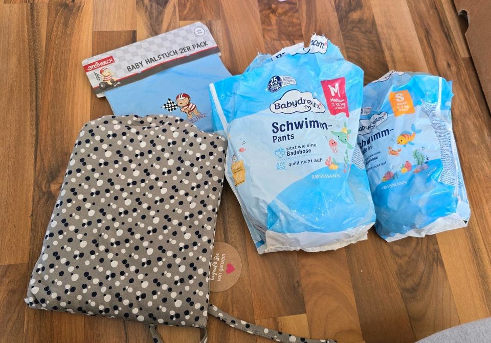 Babyset mit Halstuch, Stillschal, Schwimmwindeln in Kaiserslautern