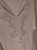 Damen Long Pullover mit Strass Größe 44 Nordrhein-Westfalen - Gelsenkirchen Vorschau