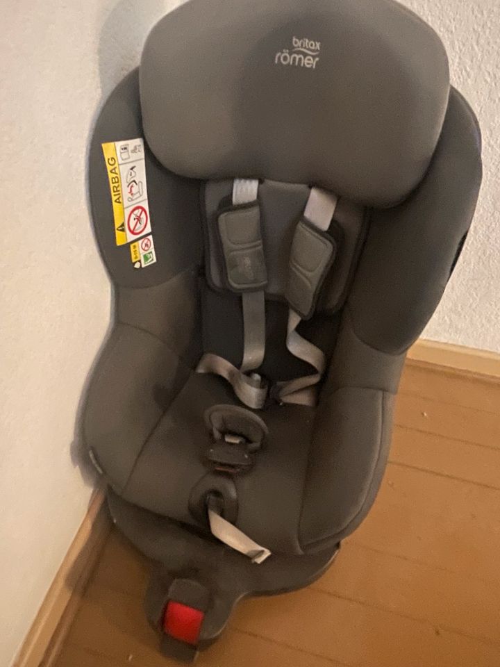 Britax Römer Reboarder Dualfix M i-Size in Dortmund