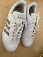 adidas Damenschuhe Größe 42 Hessen - Darmstadt Vorschau