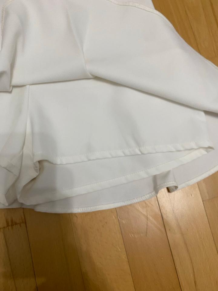 Zara weißer Rock mit integrierter Hose Gr. XS neuwertig in Altenstadt