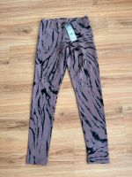 Adidas Leggings mit Label-Print Gr S M 36 38 mauve NEUmit Etikett Frankfurt am Main - Bornheim Vorschau