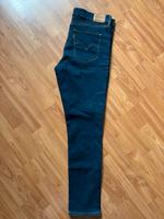 Neue 32/ 311 Levi‘s Shaping Skinny -Jeans in DarkBlue Berlin - Kladow Vorschau
