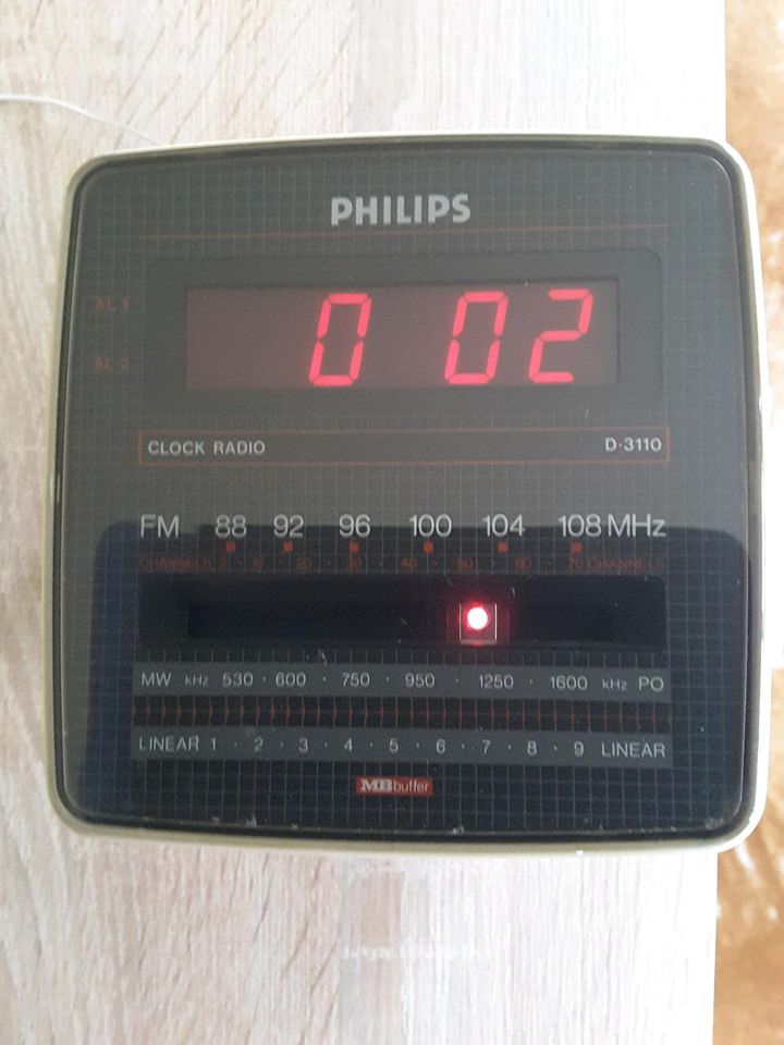 Radiowecker von Philips Vintage 2 Weckzeiten in Forstinning