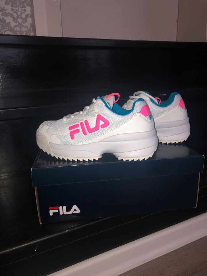 Nagelneu FILA Schuhe gr.36 in Bredstedt