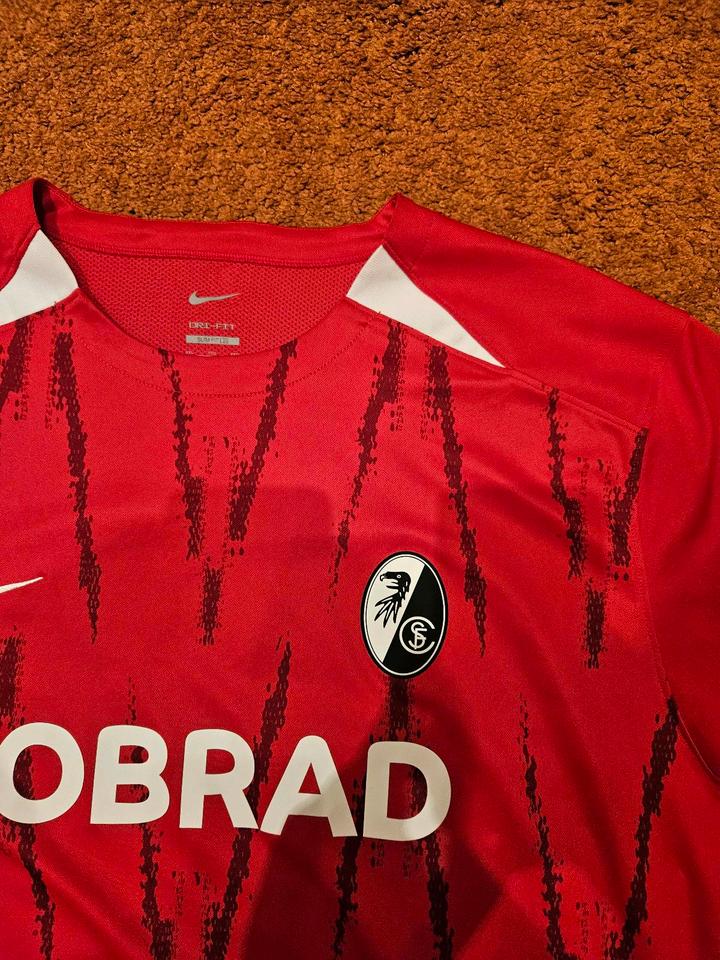Tausche Orginal SC Freiburg Trikot 24/25 in XXL gg XL oder L in Grafenhausen
