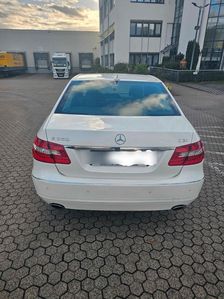 Mercedes E350 in Neunkirchen