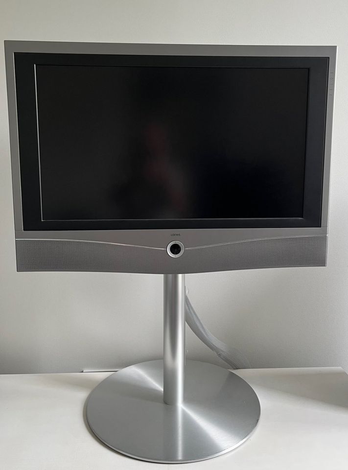 Löwe / Loewe Xelos A 32/37 HD TV in Gernsheim 