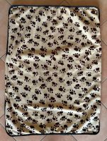 Verkaufe eine Katzen Hunde Decke mit Pfoten Muster 70 cm x 100 cm Nordrhein-Westfalen - Zülpich Vorschau