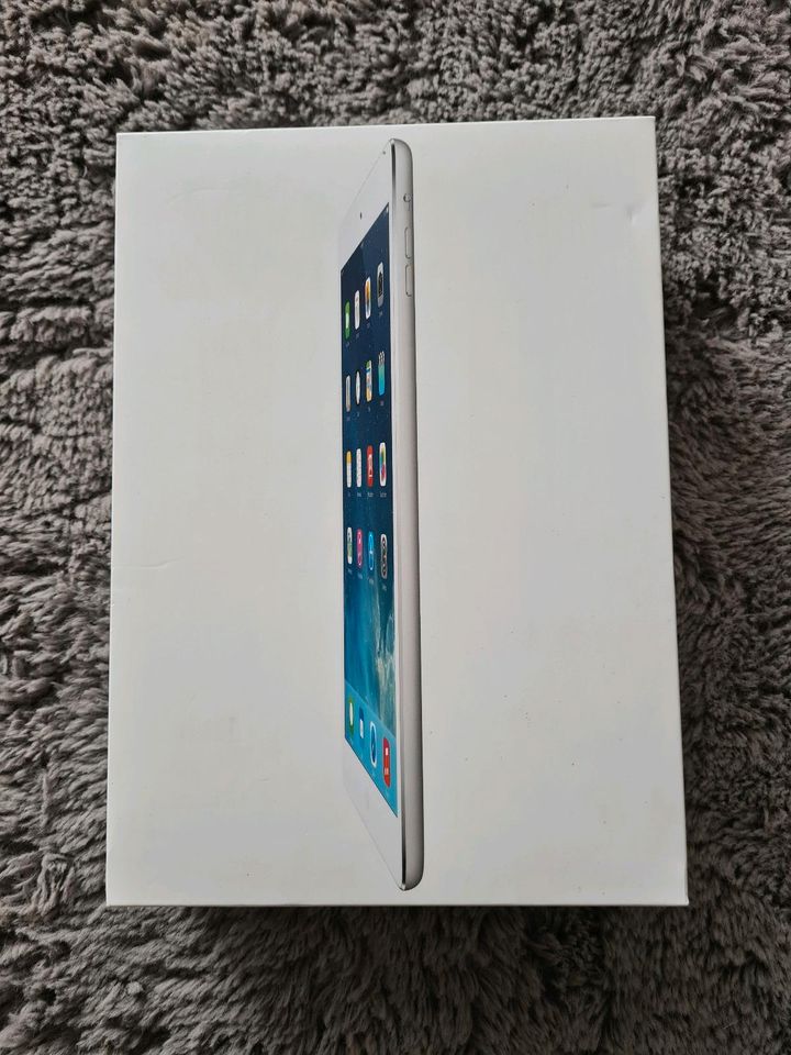 Apple Ipad Air 16 GB WiFi + Cell - Silver - Modell A1475, wie neu in Stutensee