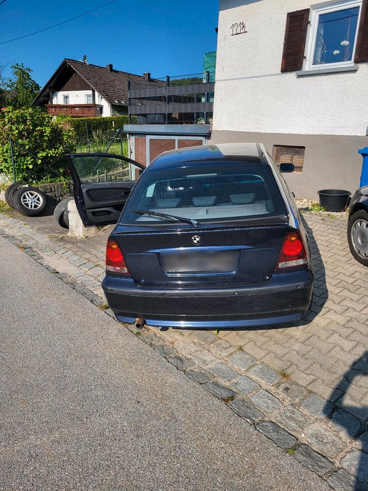 BMW 316i compact in Schönberg