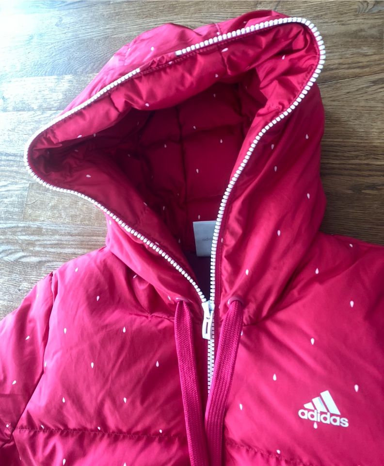 Adidas Daunenjacke Gr. 36 in Volkertshausen