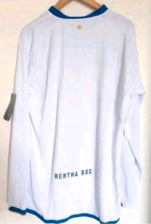 Hertha BSC sondertrikot mit hose  & Bascap  von 2006 signiert in Berlin