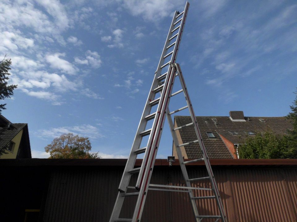 HACA - LEITER  /  RIESEN KOMBILEITER MIT 42 SPROSSEN ! in Burgwedel