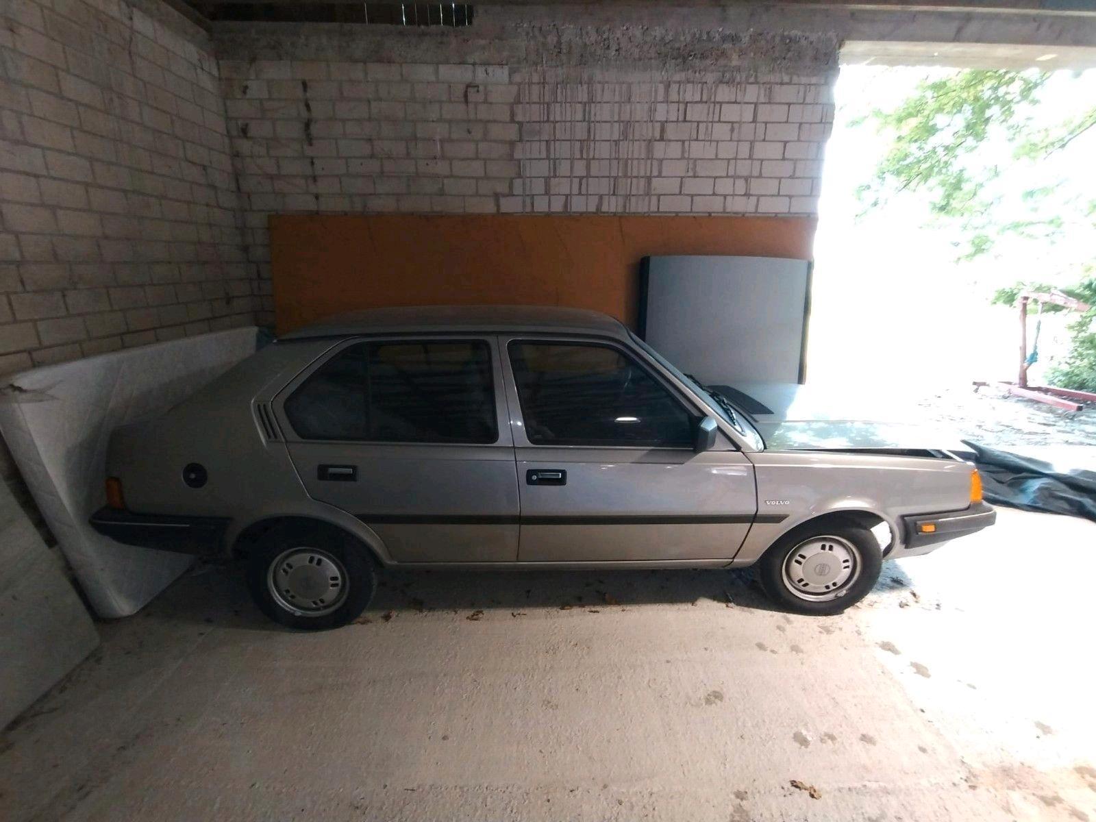 Abbildung des Autos volvo 340 variomatic aus…