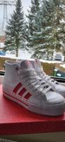 Adidas Damenchucks Gr.39,5 Sachsen - Hartmannsdorf Vorschau