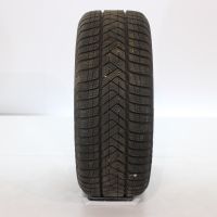 1x Winterreifen Pirelli Sottozero 3 225/40 R18 92V DOT4815 7,5 mm München - Trudering-Riem Vorschau